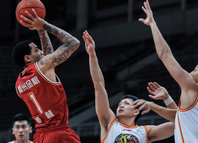 在线体育赛事-里程碑夜！金州勇士远射贴柱，CBA季后赛加时末段刷纪录，赛场秩序良好，数据趋势出现新变化的简单介绍